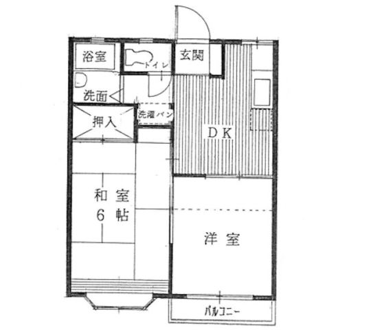 洋室部分をフローリングに張替工事既済。