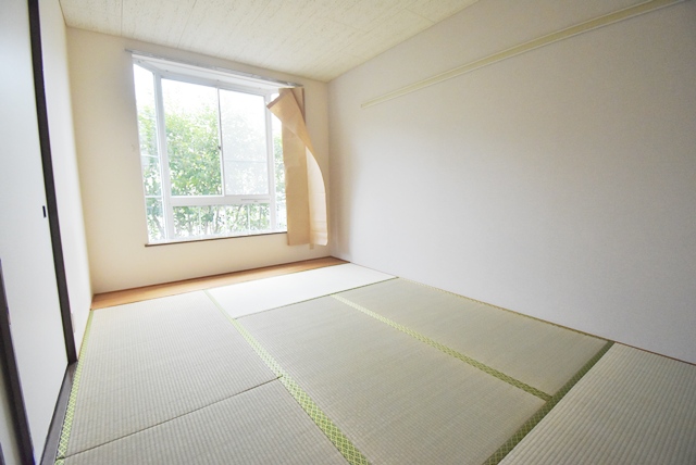 和室部分。2025年畳表替・襖張替貼替済。