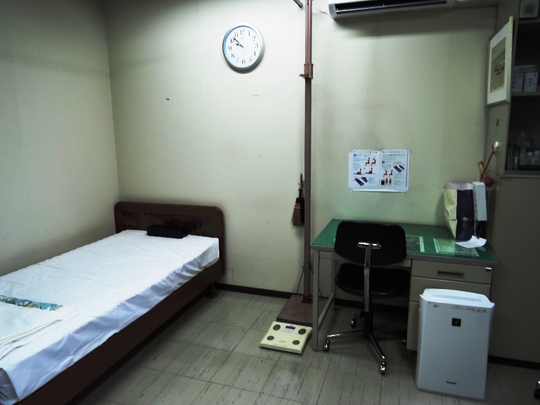 看護師常駐の保健室。24時間管理で安心です。