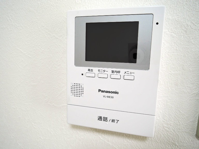 モニター付インターホンも新調しました。