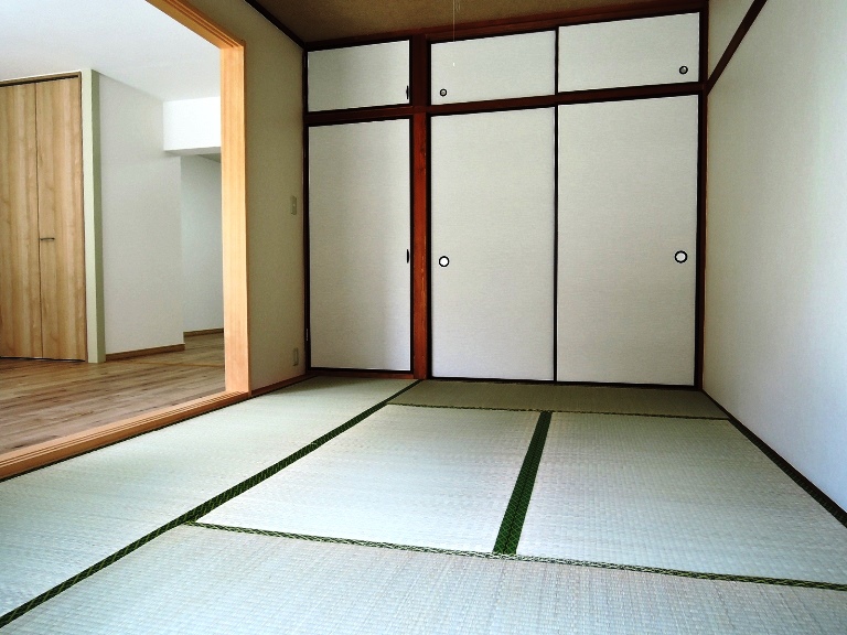 6帖の和室。ゆっくりくつろげます。