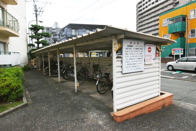 敷地内に駐輪場あり。